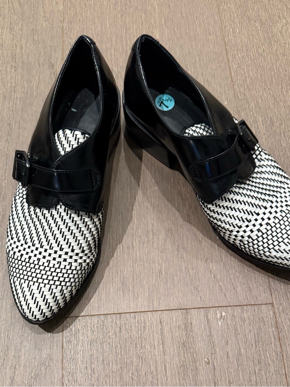 Pour La Victoire Black and White Woven Loafers NWOT